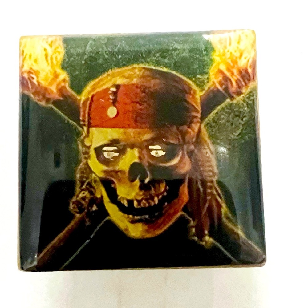 Pirates of The Caribbean Disney Hat Lapel Pin Back